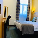 Regency Hotel Parkside